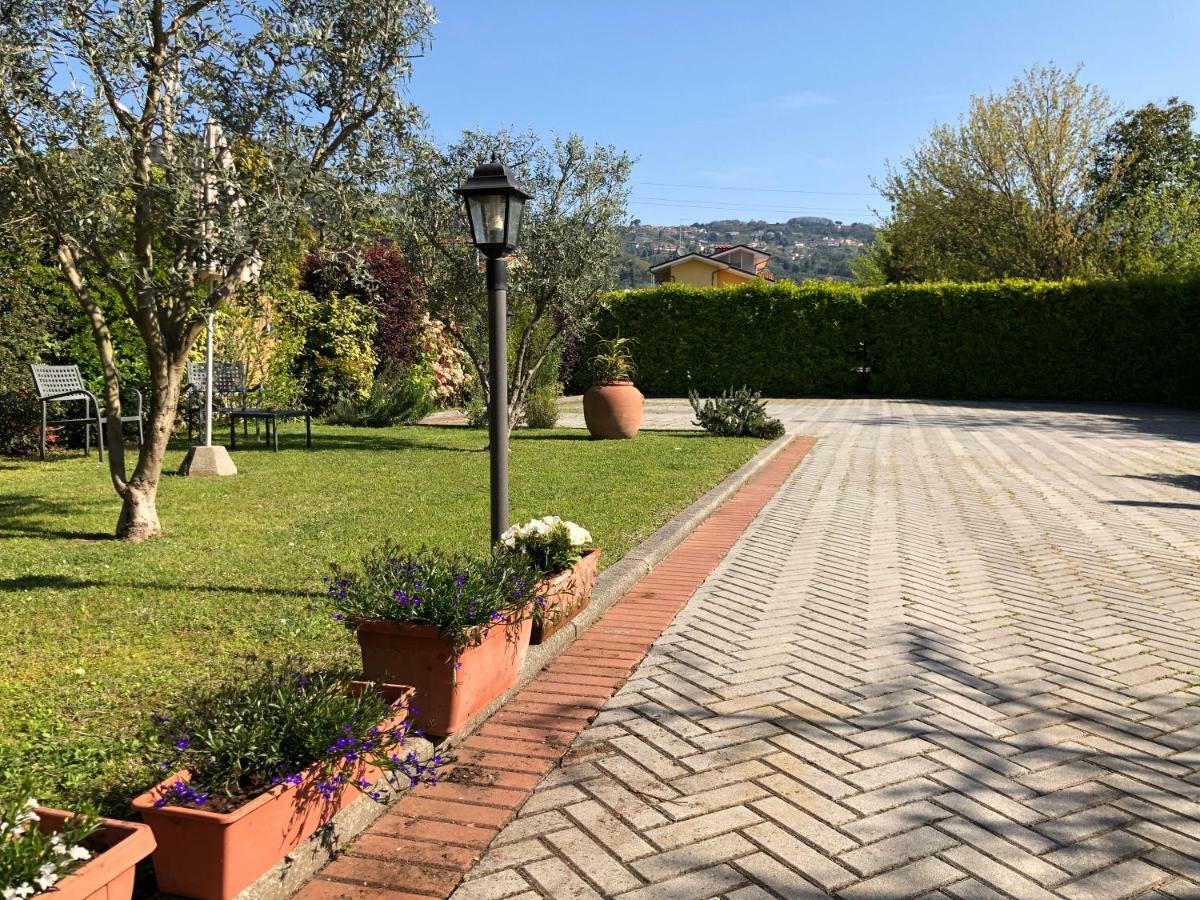 B & B Da Ferro Massarosa Exterior photo